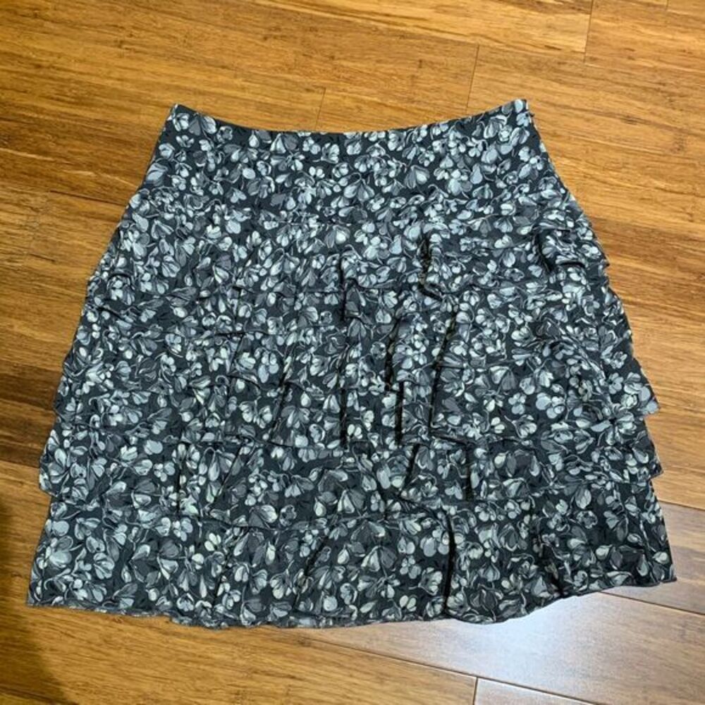 Ann Taylor LOFT Skirt Womens 4 Gray Ruffle Floral Print Mini Skirt Tiered Summer